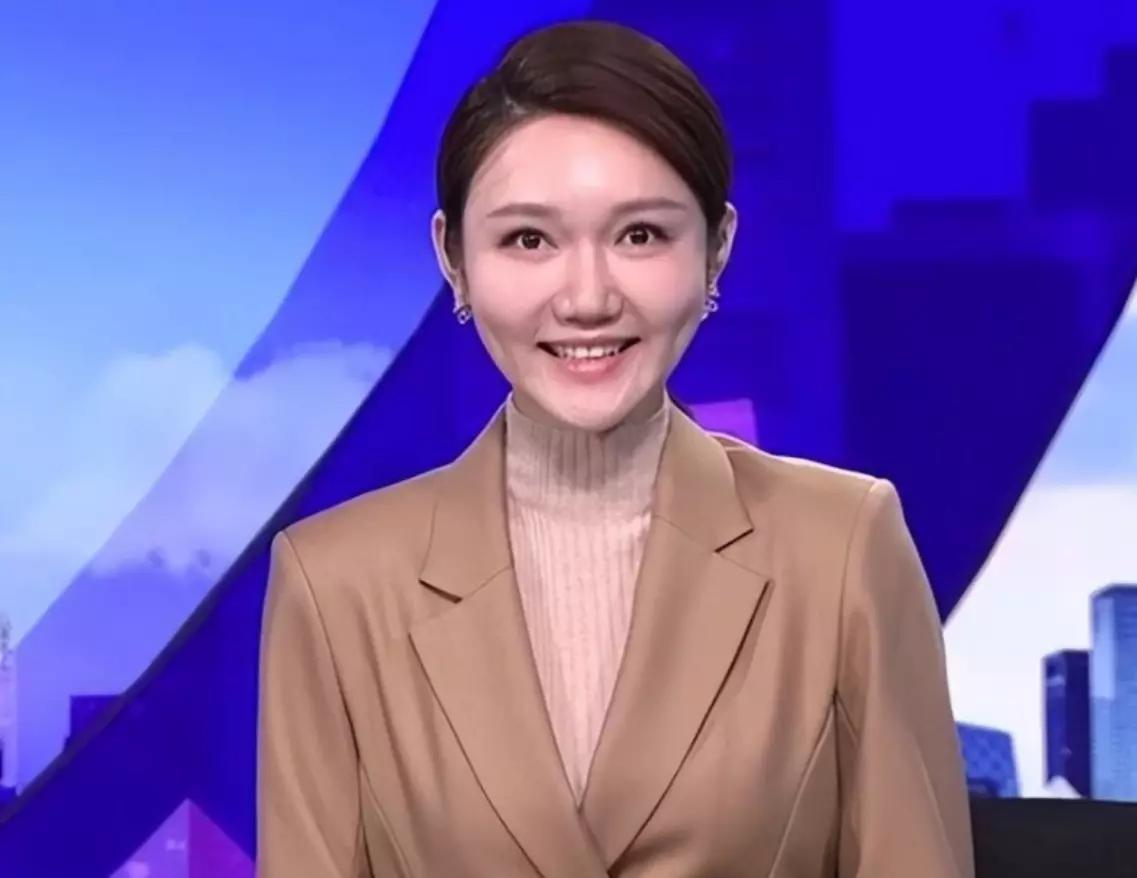 鲁豫和董卿哪个主持得好,央视主持人大赛2019董卿精彩点评