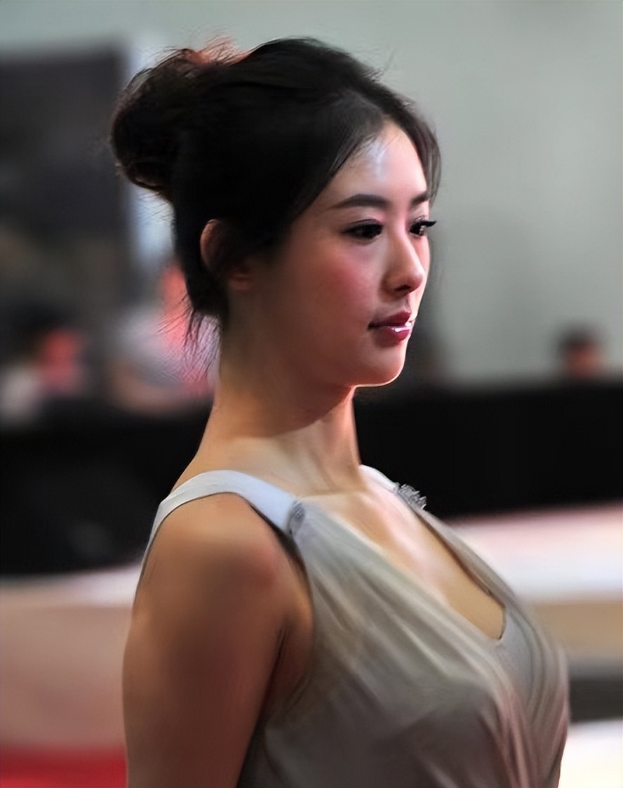 骞垮窞杞﹀睍杞︽ā缈熷噷闆嗛敠,涓浗绗竴杞︽ā缈熷噷澶嶅嚭