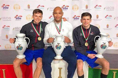 英国拳击天才莱瓦尔斯签约MTK环球拳击推广公司