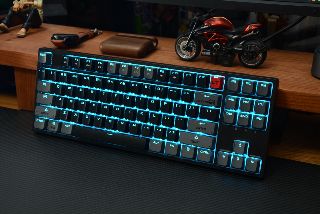 花一把的钱体验三把的手感，血手幽灵T87LT变速光轴机械键盘开箱