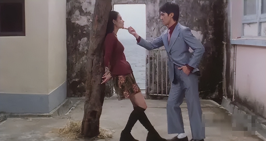 周星驰电影喜剧之王国语版在线看,周星驰播放量最高经典小视频电影