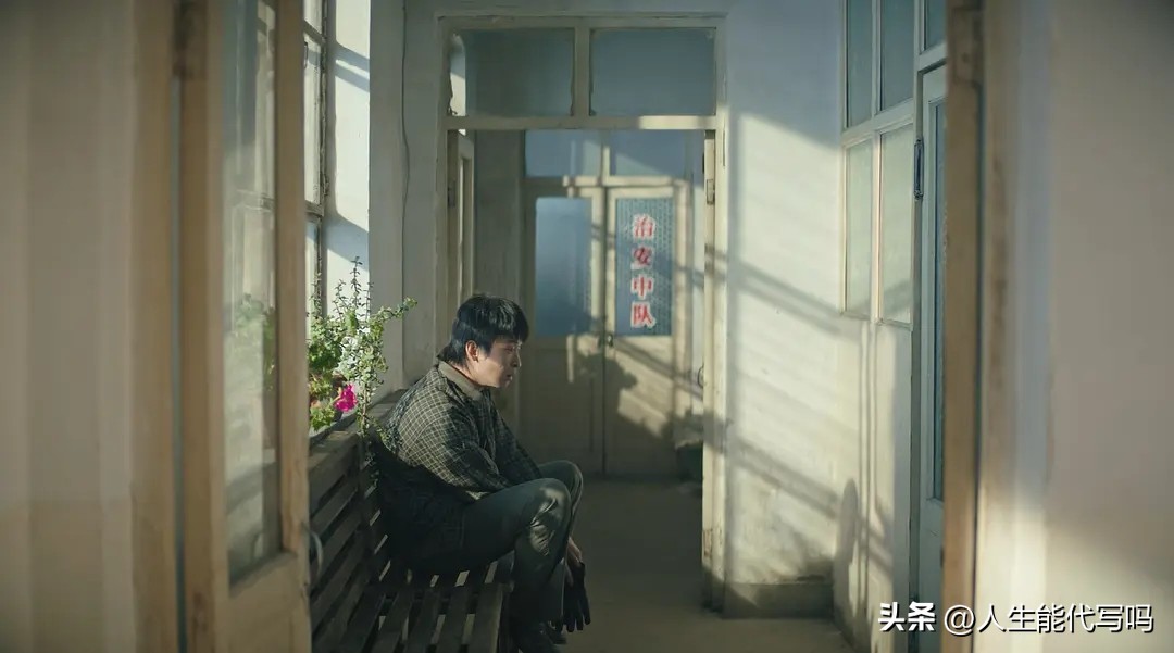 平原上的摩西讲的什么事,平原上的摩西真相