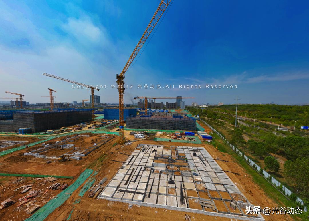 3个月不见,小米武汉科技园一期全面封顶