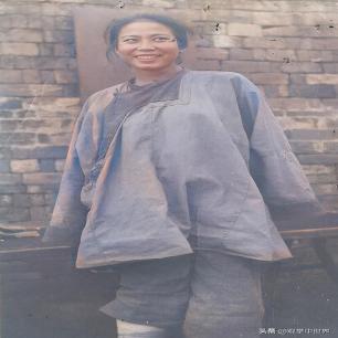 21张真实又罕见的老照片，阴毛假发工作者，我怀疑他用错地方了