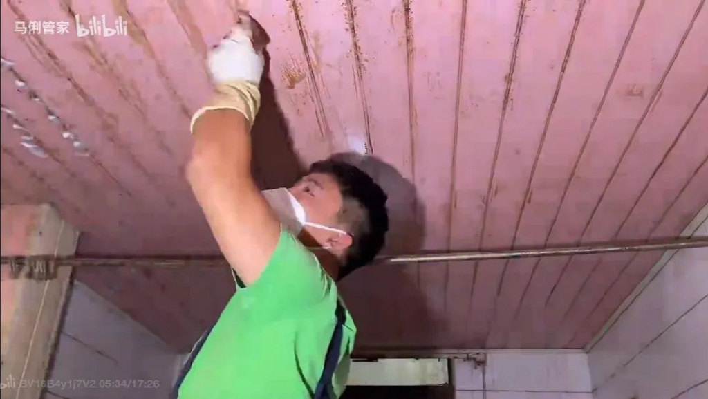 95后男生干保洁:一单上万元,专治囤积癖