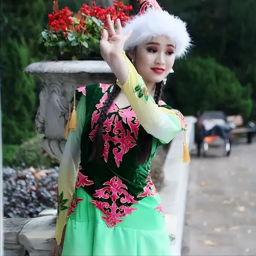 为什么*疆新**女子很少嫁到内地，本地姑娘说了大实话，确实很尴尬！