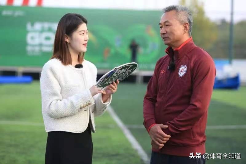 世界杯开幕式球员入场英格兰,世界杯踢球会场