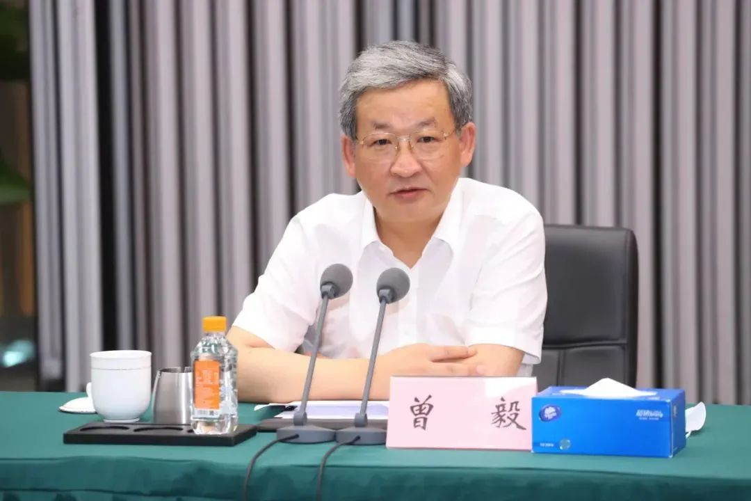 曾毅央视中的地位,曾毅中国电子科技集团