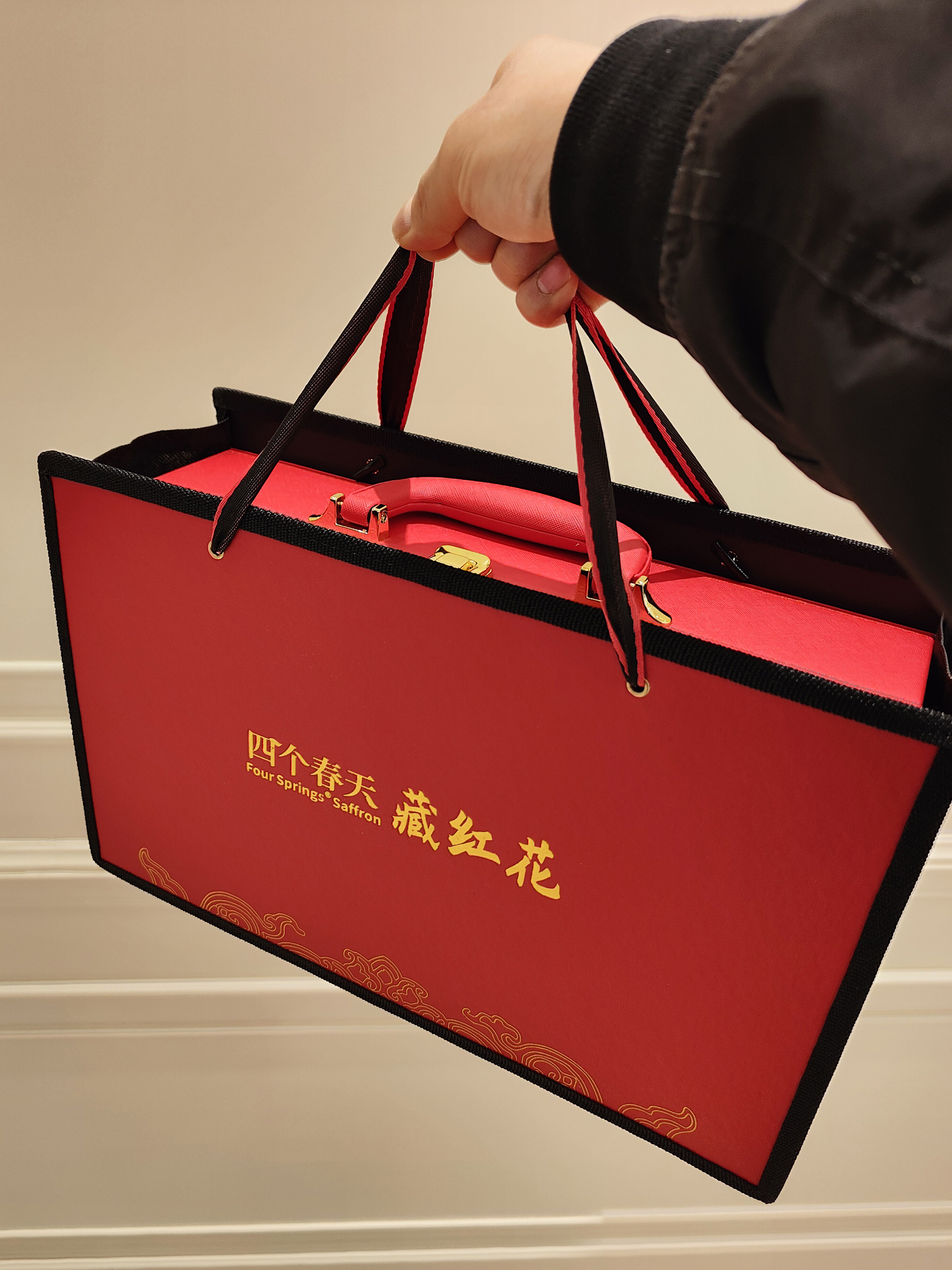 适合送姑姑的生日礼物实惠的,送给姑姑的生日礼物应该送什么