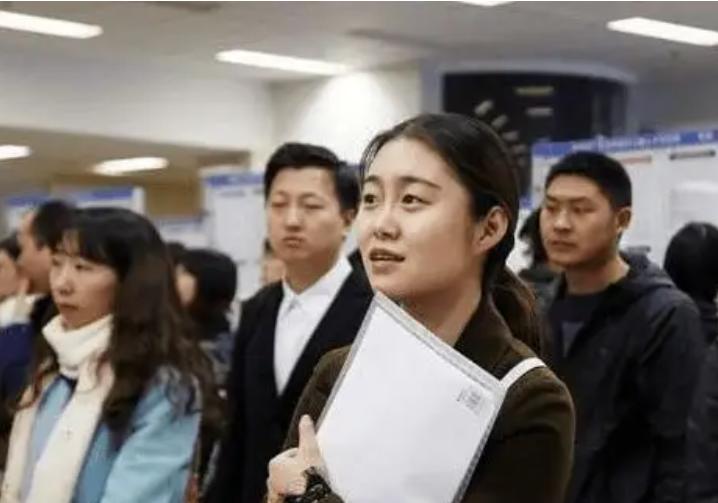 公务员待遇最好的十个岗位河北,这5个铁饭碗专业很适合考公务员