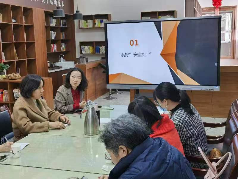 中学生心理危机识别与干预培训,学校心理危机预防预警干预方案