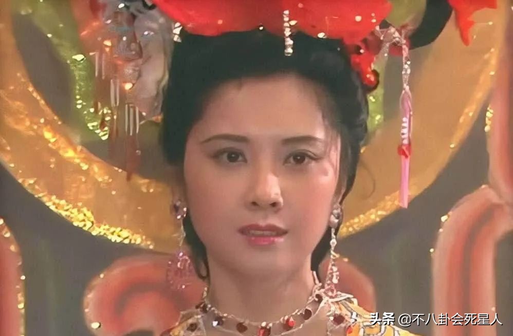 年过三十的女明星今昔对比图,今昔对比70后女星