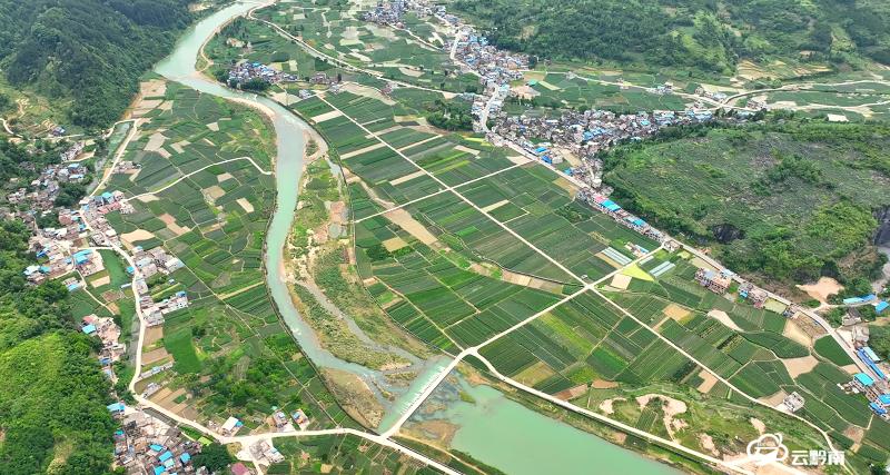 万桥飞架托起贵州发展坦途,贵州万桥飞架图片