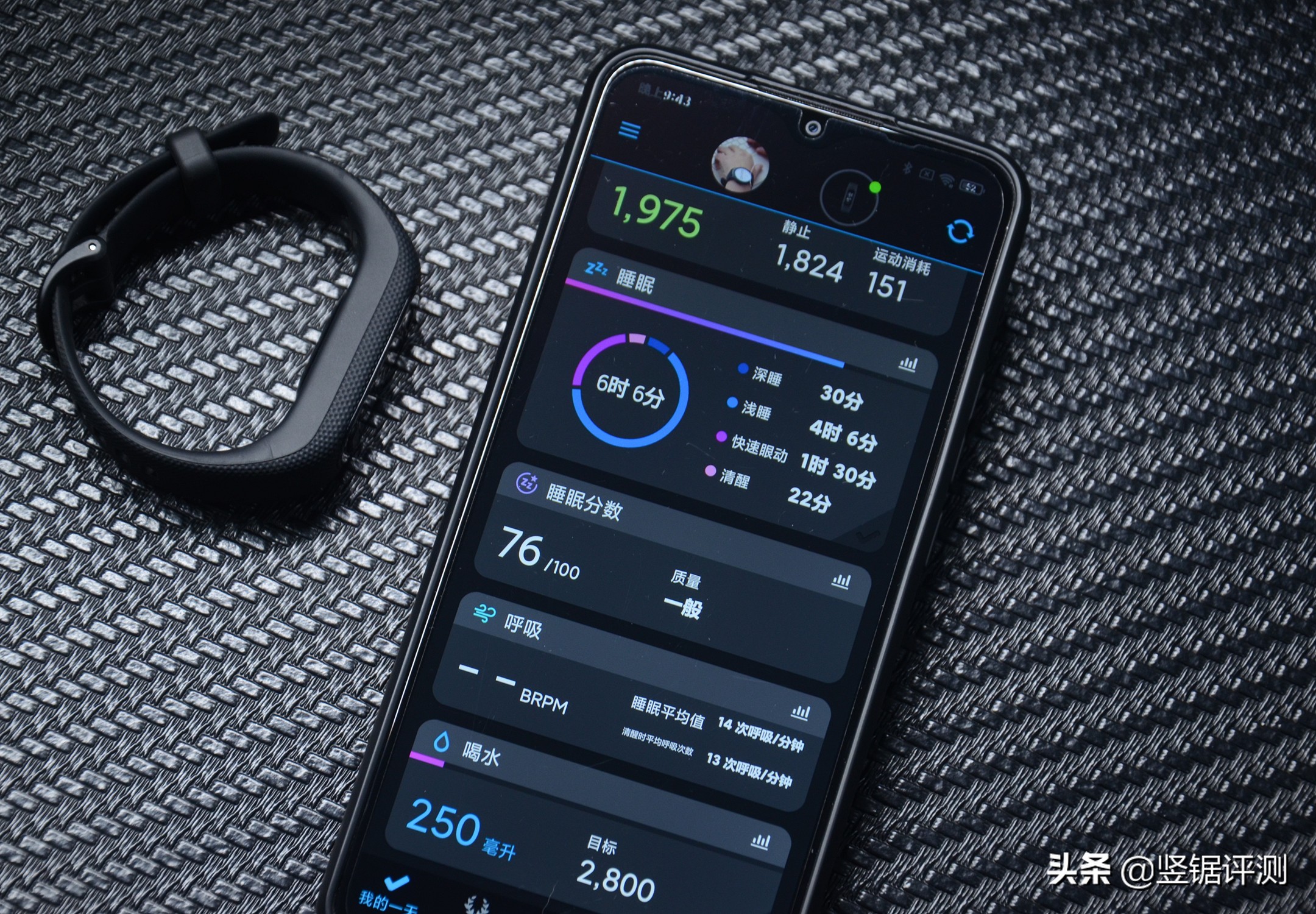 佳明手环4和5哪款好,garmin佳明vivosmart运动手环