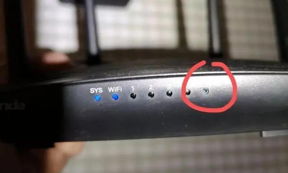 酒店里的隐形摄像头怎么查,打开手机相机检查酒店隐形摄像头