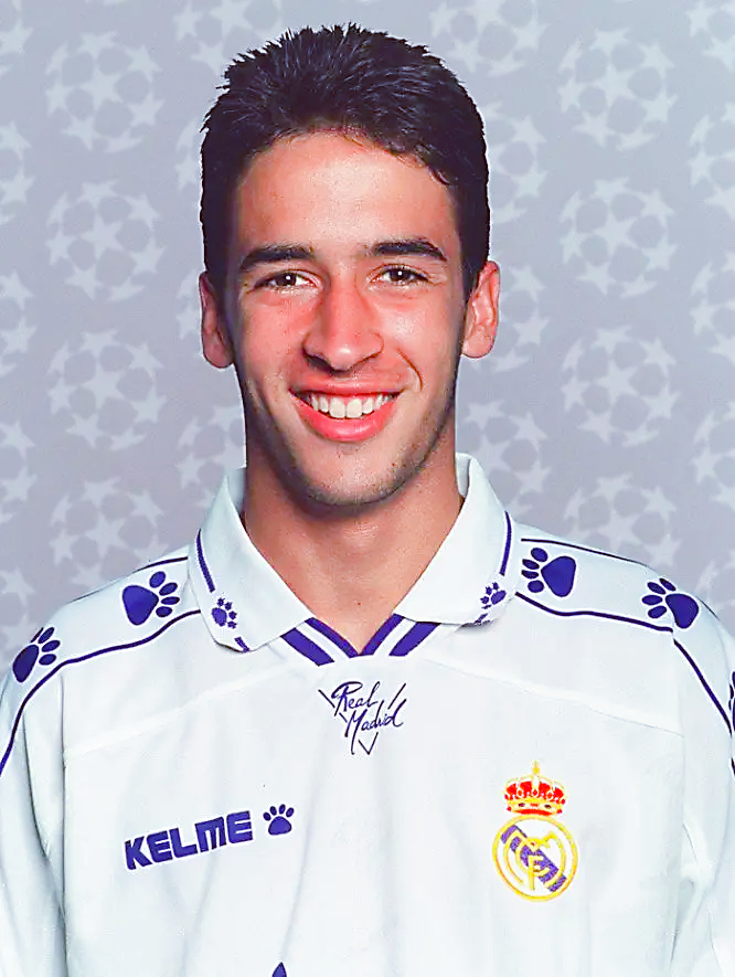 梦回足坛球星18岁！一堆偶像王子惊艳袭来，压轴圣世美颜众望所归