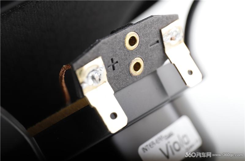 听发烧人声有着先天优势德国IE提琴喇叭醇厚声底烧友别错过