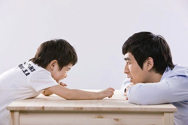 18岁女生为了手机毁了自己一生,高中女孩被感情毁了一生