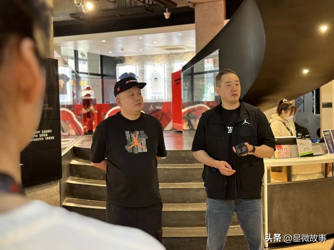 被逼下海当网红的人,被逼成网红的企业家