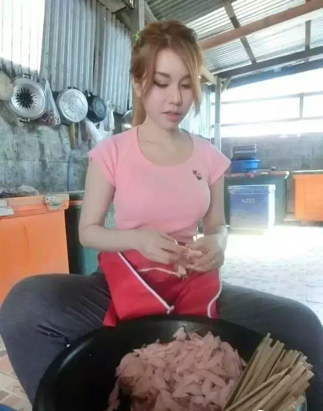 泰国旅游不要随便接受他人的东西,泰国旅游有人递草帽