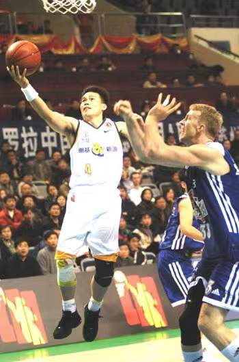 cba篮球争议判罚大合集,因裁判判罚不公退出足坛的球队