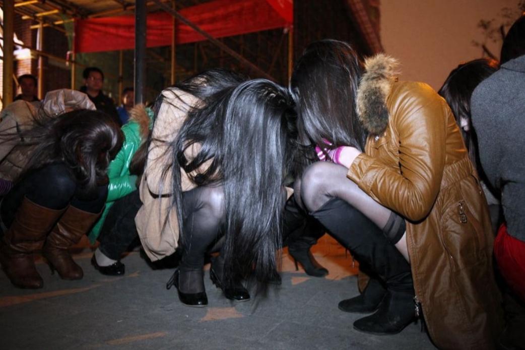 城中村中年妇女卖淫案,国内各地城中村妇女卖淫案例