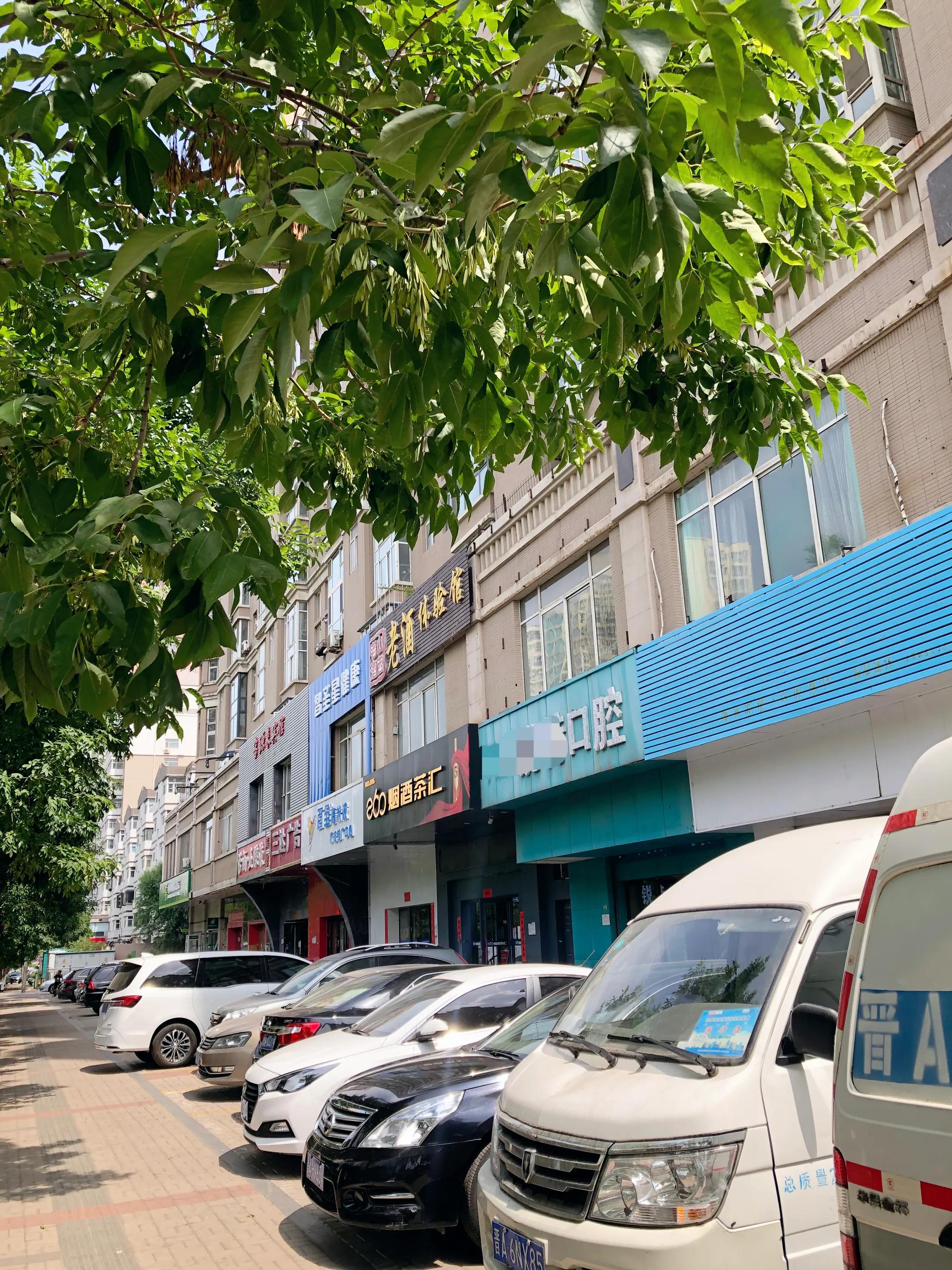 去牙医诊所看牙,小区楼下诊所看牙需要多少钱