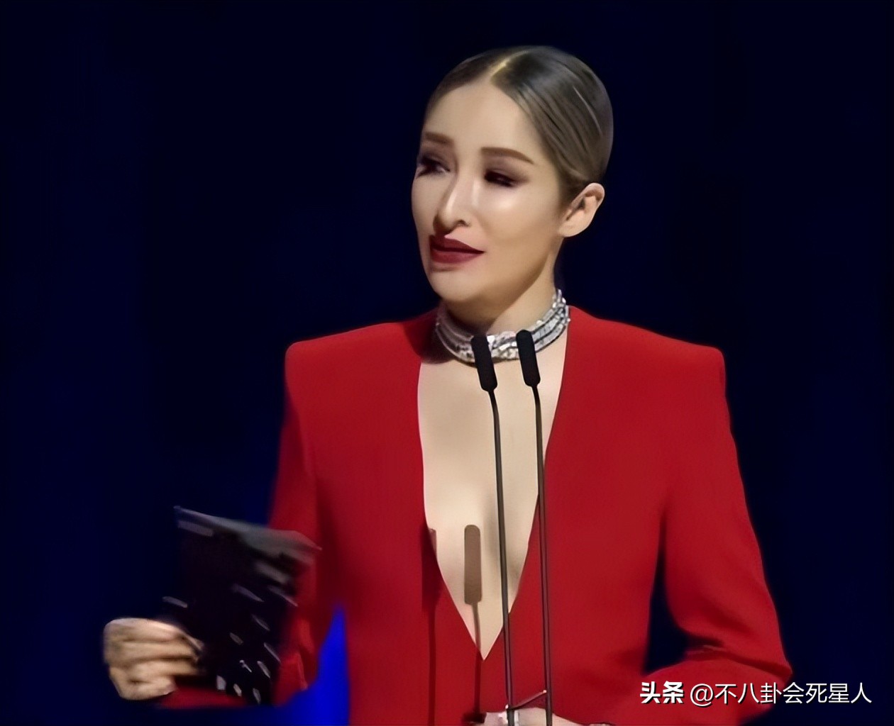 巫婆鼻整容对比,蛇精脸巫婆