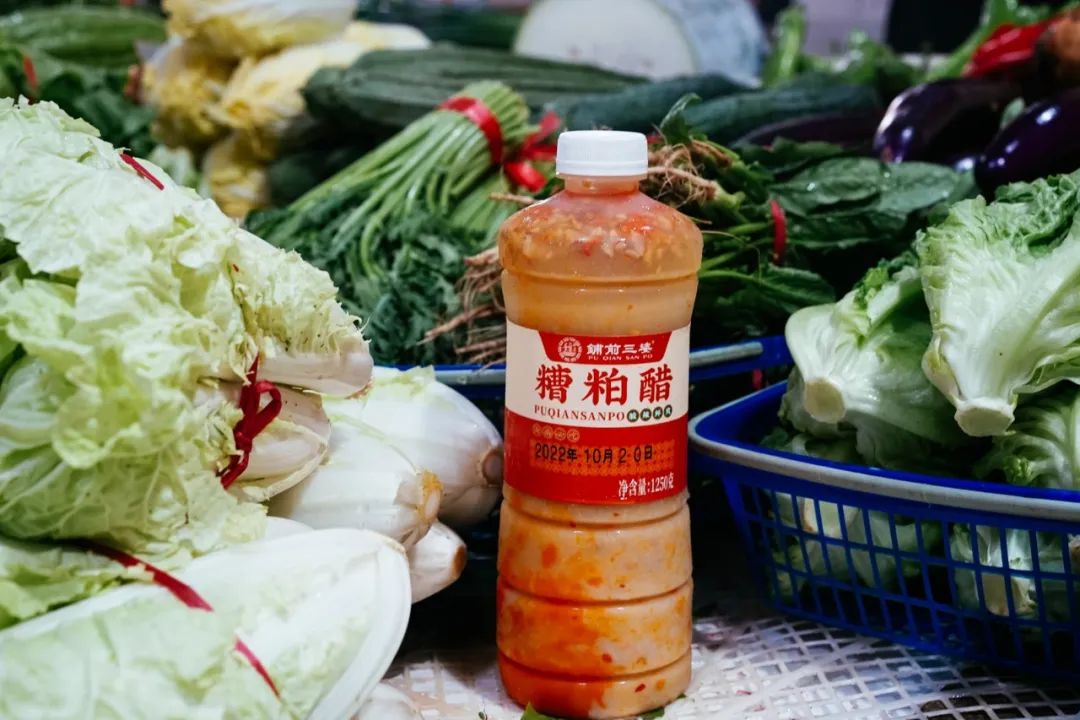 早餐烤乳猪，海鲜论盆卖？这座海岛小城舒坦得有点离谱了