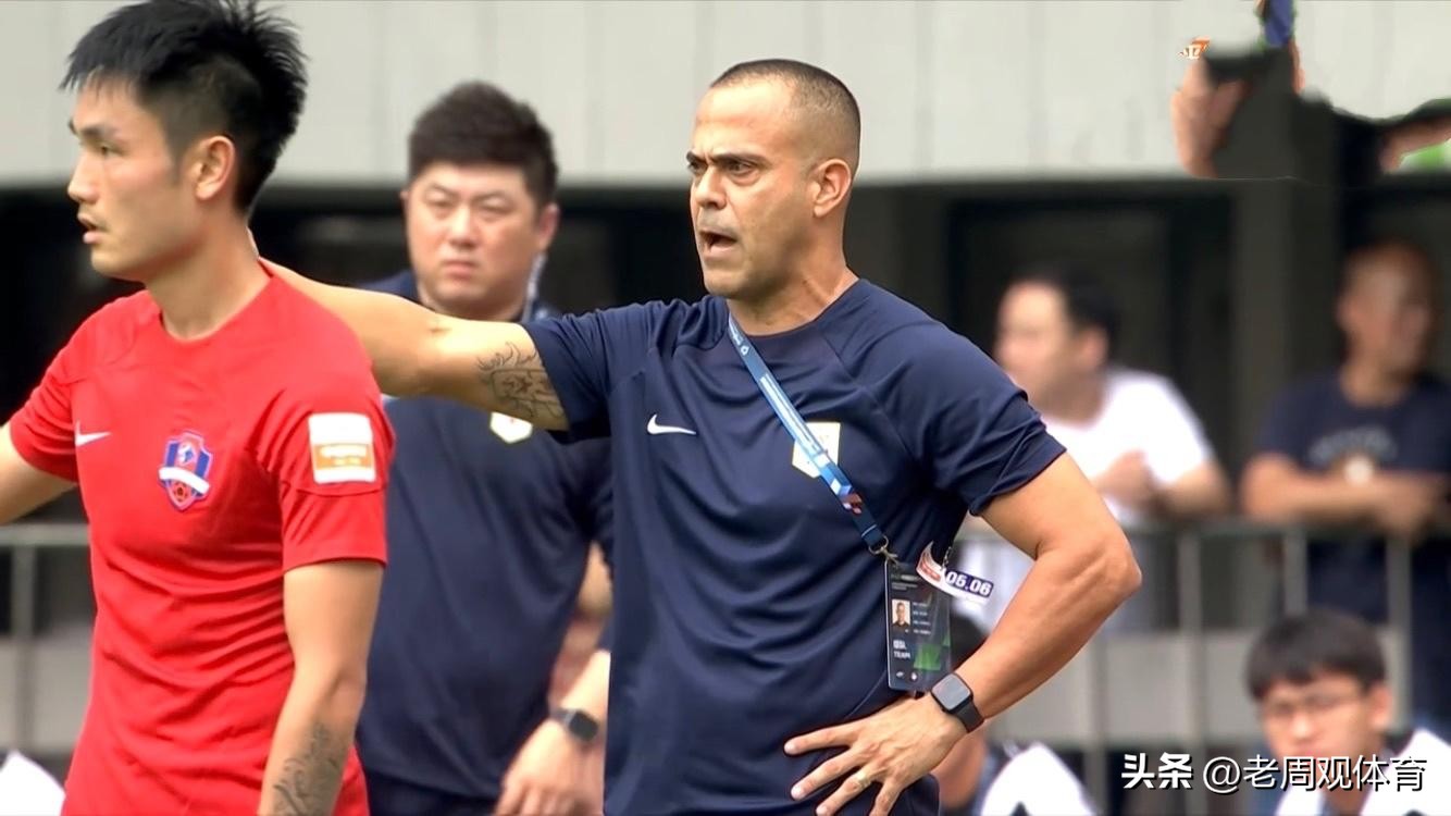 崔康熙与泰山球员,崔康熙郭田雨