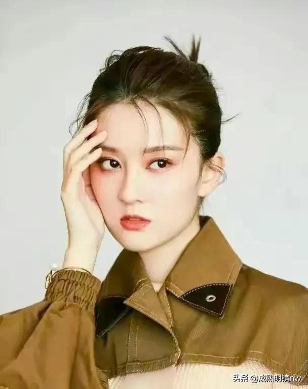 乔欣清新的写真照壁纸,乔欣古装写真照是什么