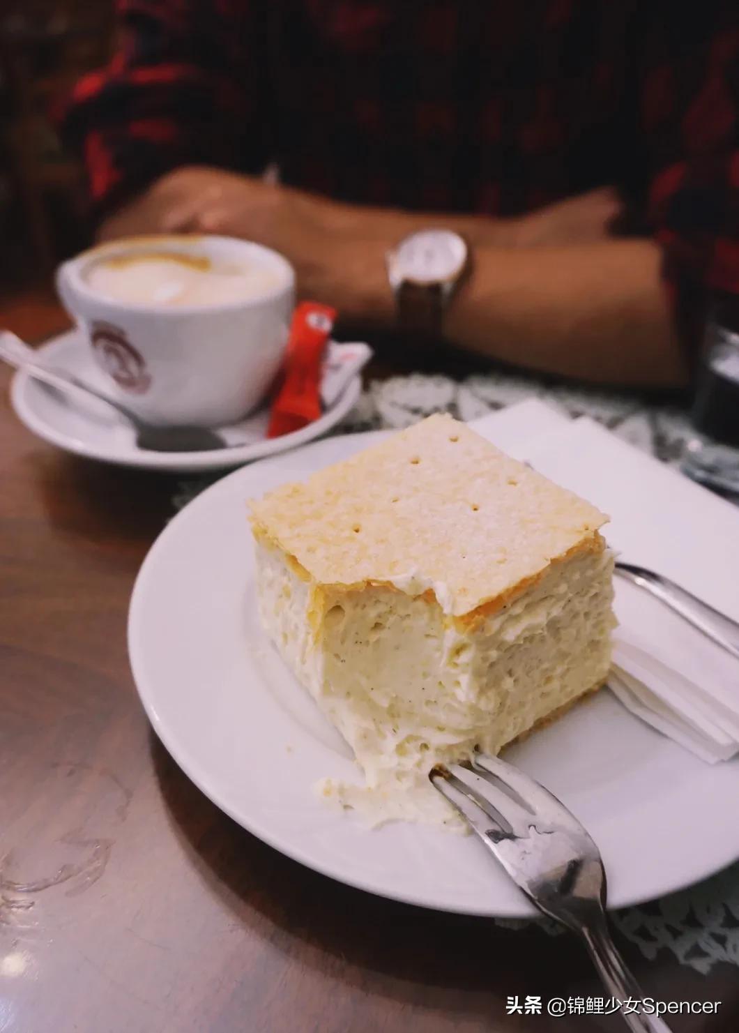 我在布达佩斯，收集了很多秋天送给你