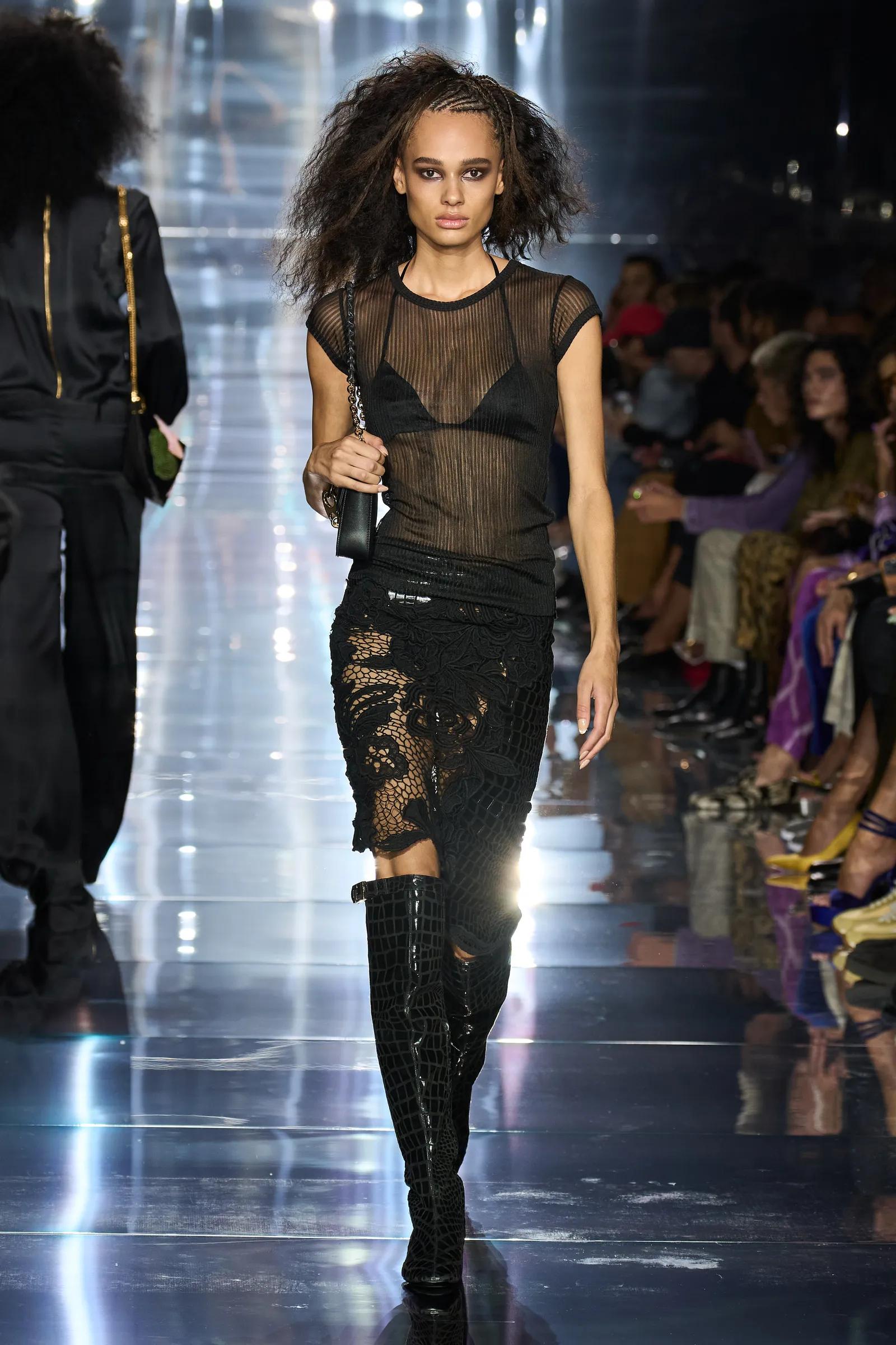 从《王冠》到《白莲花大饭店》，女主穿搭就是你23春夏时尚教科书