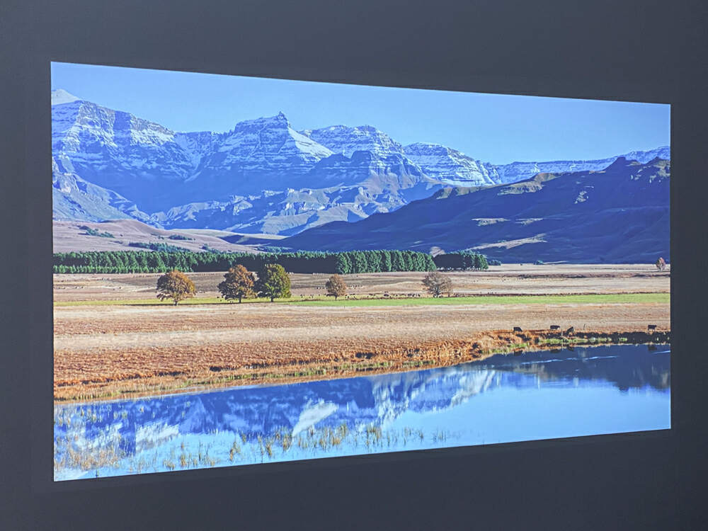 太卷了！亮度1300CVIA、帝瓦雷调音，AOCK1智能投影或成4K段爆款