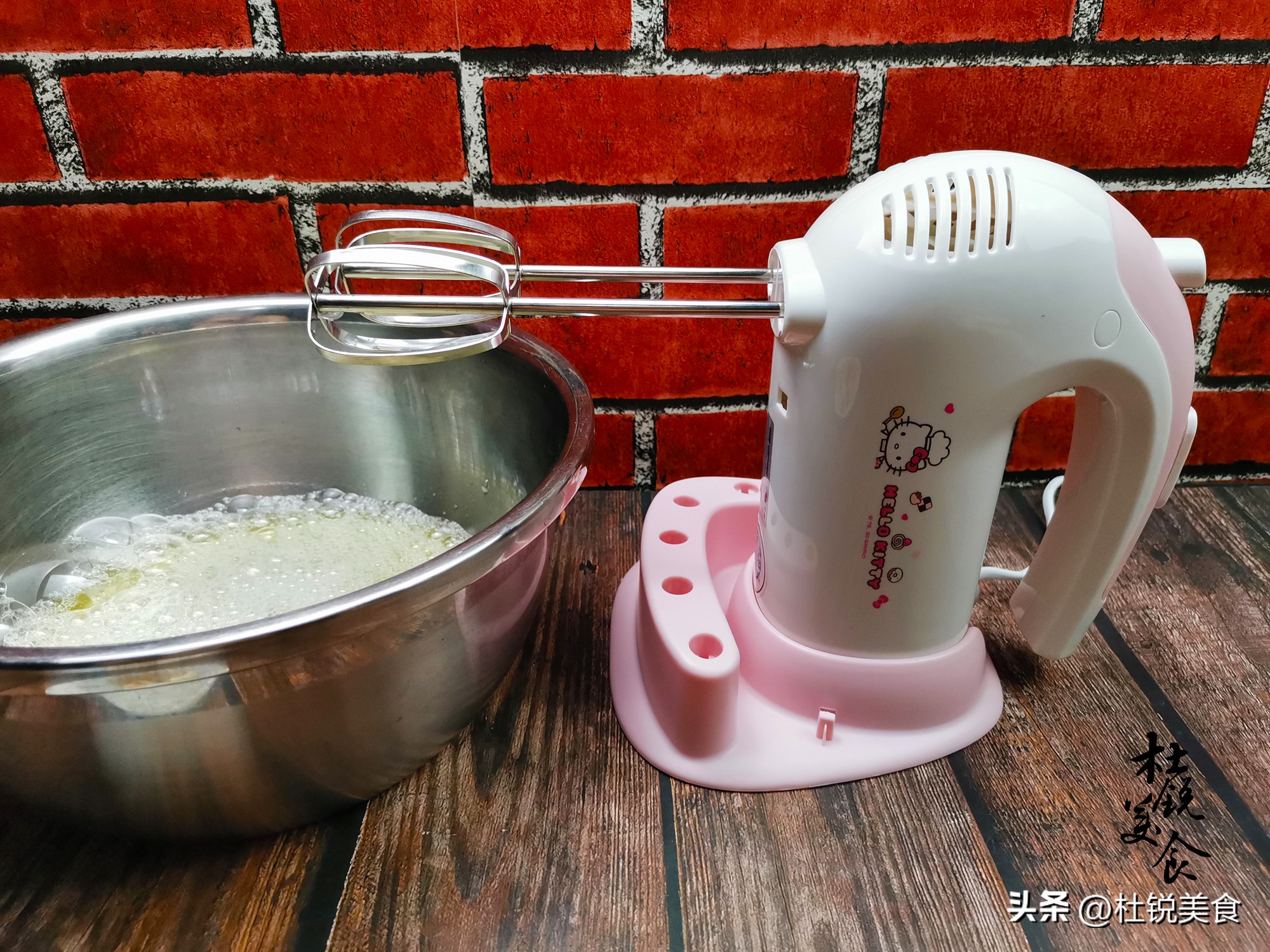 新手学烘焙需不需要买厨师机,新手学烘焙要不要到连锁店