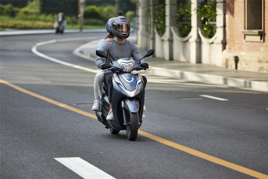 国内踏板有没有比本田lead125好的,为什么说lead125是伪水冷