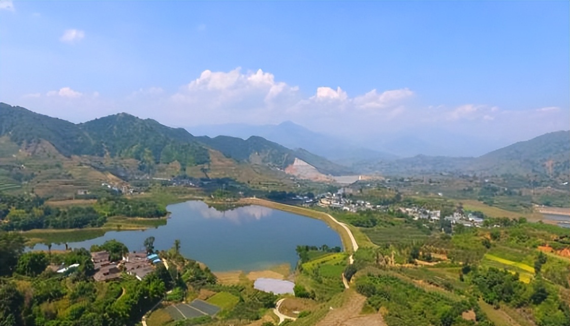 特色小镇100个视频,特色小镇的经典案例