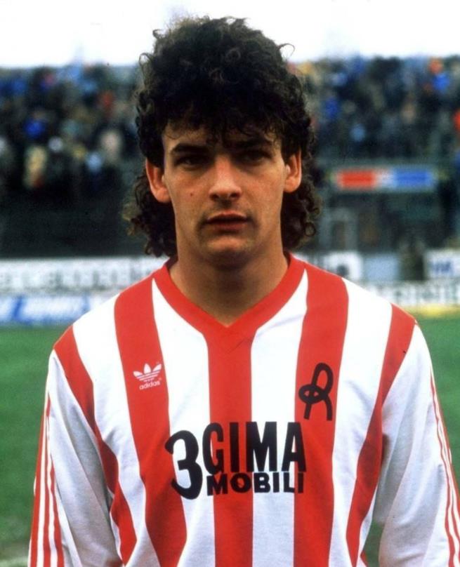 意大利罗伯特巴乔图片,意大利天之骄子罗伯特巴乔