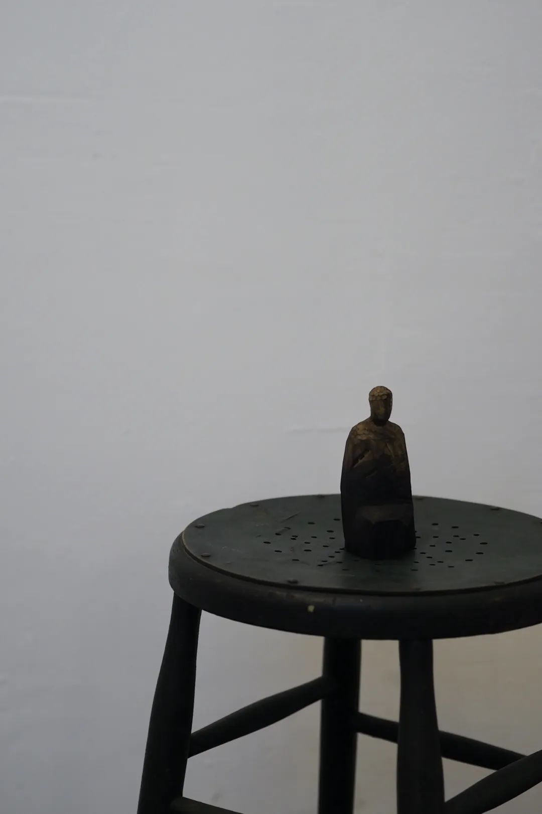 中国年轻人，不买房，只“玩物丧志”