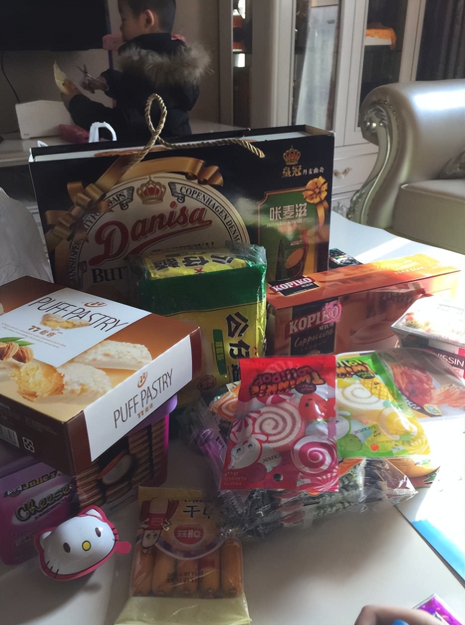 八岁男孩眼球被溶解,20分钟孩子眼球溶化无力回天