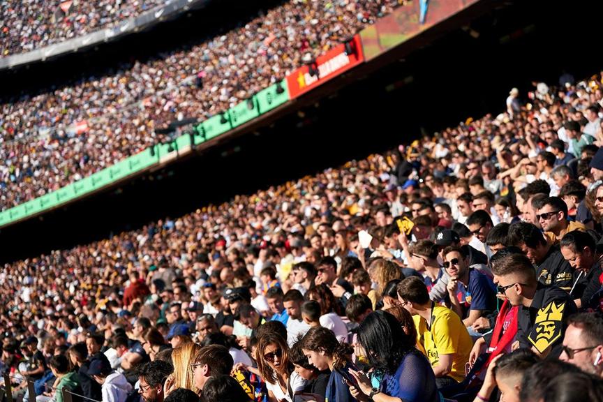 用网红做一个足球联赛能赚钱吗