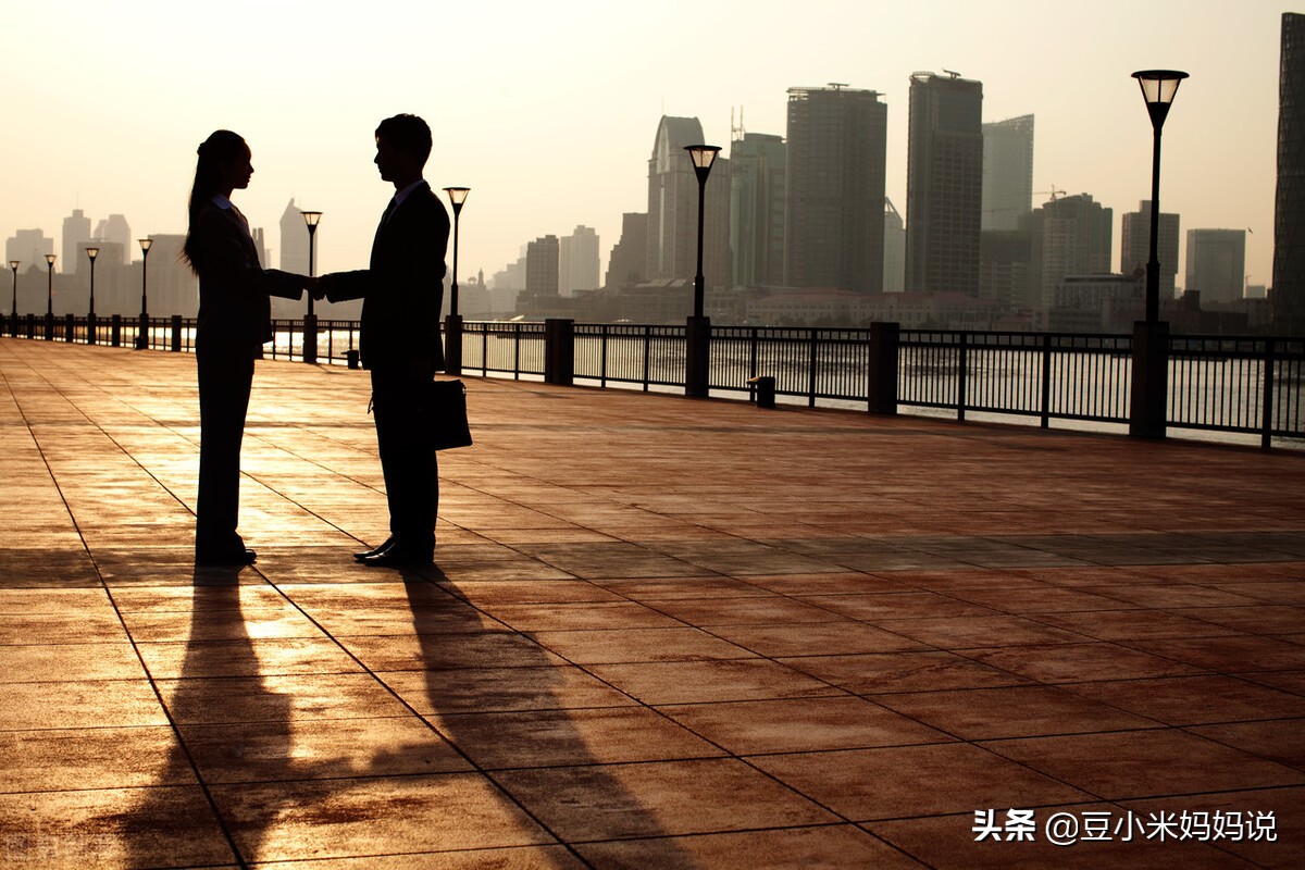 班主任如何与家长沟通早恋问题,小欢喜孩子早恋家长怎么办