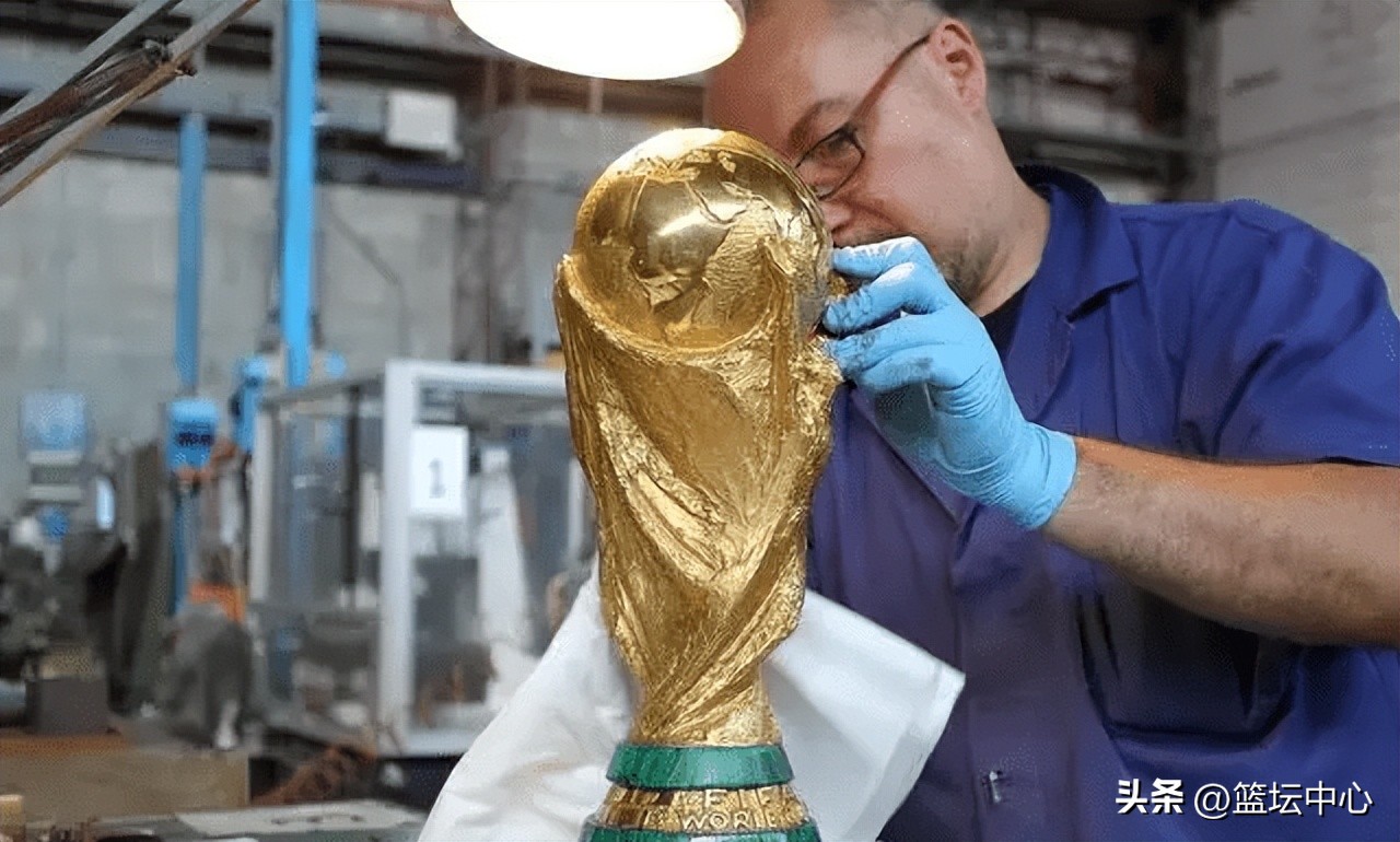 全球制造40-50座大力神杯，用掉500斤黄金，国际足联成本有多少？
