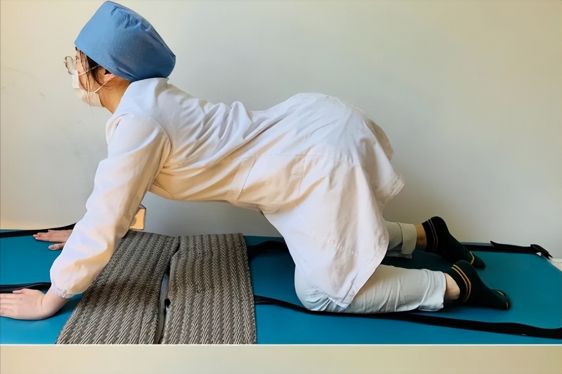 腰椎间盘突出是什么原因引起的,腰椎间盘突出症状表现3d动画