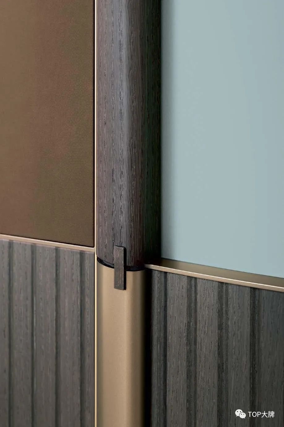 意大利轻奢顶级卧室门,意式轻奢风格隐形门