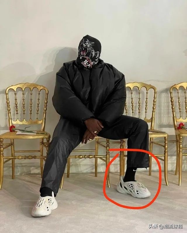 kanye穿visvim鞋,kanye为什么去adidas