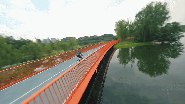 就在明天！国际职业车队集结参赛→