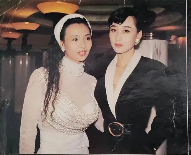 万小刀:“绝色*星艳**”的猛料