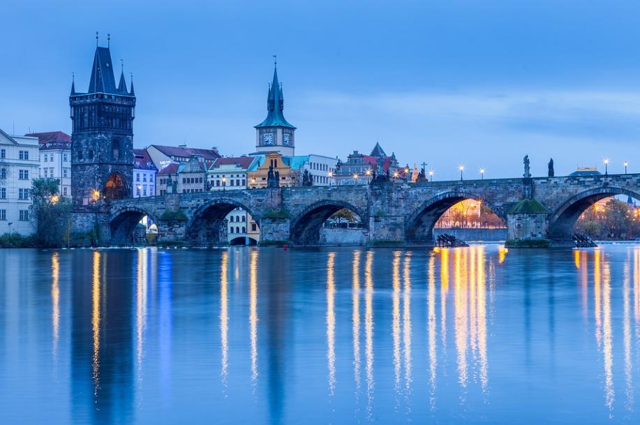 捷克布拉格经济大学—拥有商学院三重认证，是中东欧最好的商学院