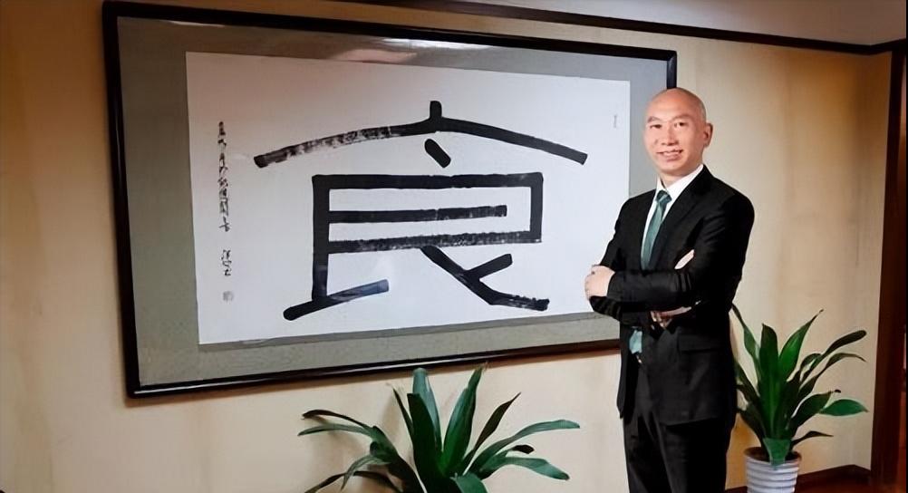 曾把门店开遍全国，却在一年间蒸发300亿，绝味鸭脖是如何做到的